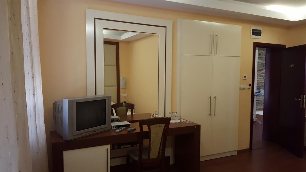Bozukova House Hotel Sliven Bilik gambar